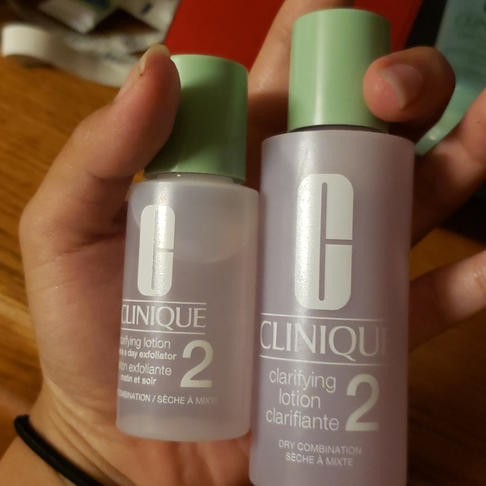 Clinique Bundle - Picture 2 of 3